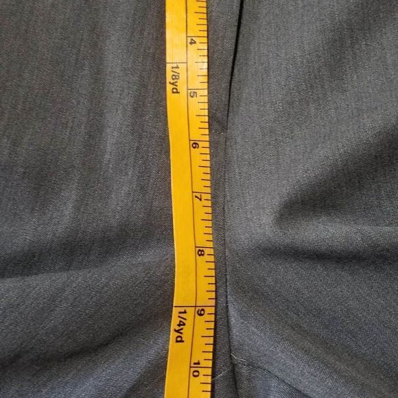 Liz Claiborne Gray Audra Trousers In Excellent Used Condition - Size 10 - Picture 7 of 7